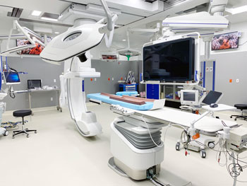 This hybrid operating room allows our medical care teams and specialists to seamlessly work together. This hybrid operating room allows our medical care teams and specialists to seamlessly work together.