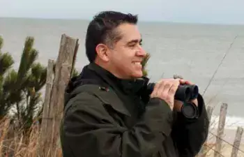 Dr Luis Castro birdwatching Beacon