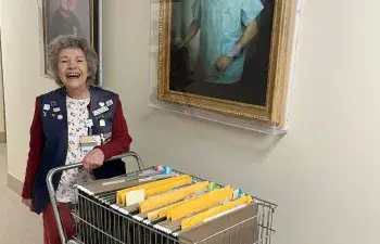 Diane Ruffinio, Beebe volunteer