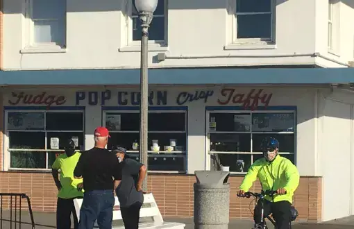 Friends meeting on the Boardwalk