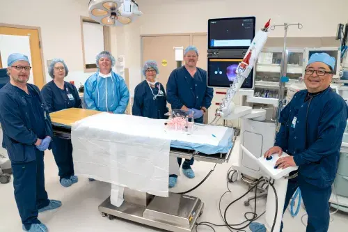 Caption: From left to right registered respiratory therapists, Brad Ritzler Joanne Hoffman, Chris Steele, Angie Howard, Rudy Daisey, and Victor Banzon, MD, board-certified pulmonologist.