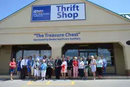 Image file: The items featured in this blog were all found at Beebe's thrift shop - The Treasure Chest - located at Midway behind La Tonalteca.