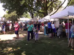 Content image: Enjoying the Rehoboth Art League Art Fair Image file: Enjoying the Rehoboth Art League Art Fair