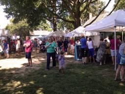 Content image: Enjoying the Rehoboth Art League Art Fair Image file: Enjoying the Rehoboth Art League Art Fair