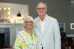 Bob & Dee Moore