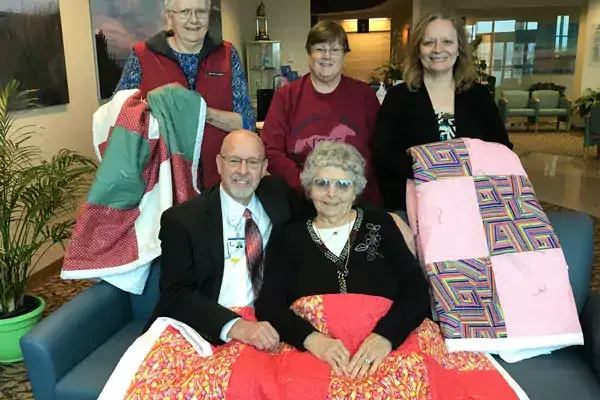 Media file:Shirley-and-Quilt-Group-with-Barry-Hamp_medium.jpg